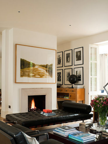 000 famhousechelsea livingroom