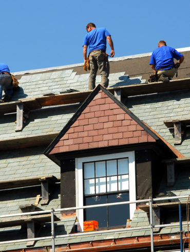 choosing the right roofing contractor
