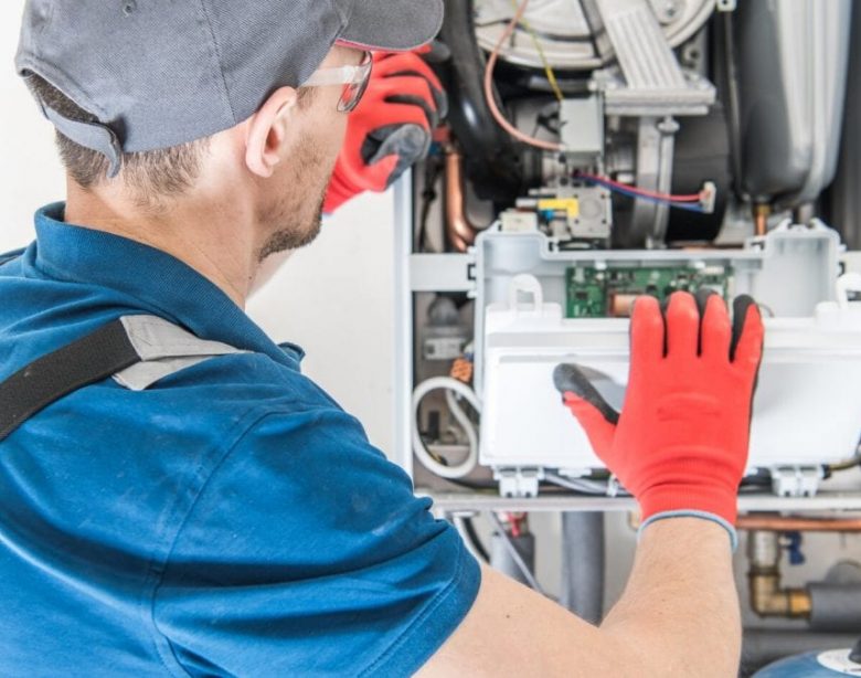 HowtoChoosetheRightHeatingContractortoRepairYourFurnace 1080x675 1