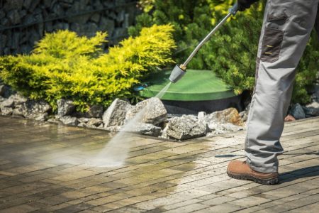 Why Hiring a Pressure Washing Company Is Better Than Renting a Pressure Washer 1 Pressure washing company