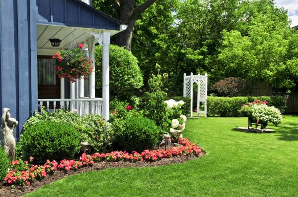 depositphotos 4569706 stock photo front yard of a house 1