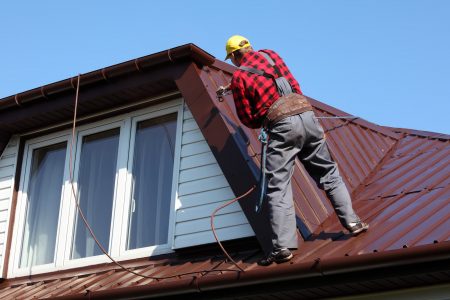Key Benefits Of Hiring Professional Roofing Contractors 1 metal roof maintanence