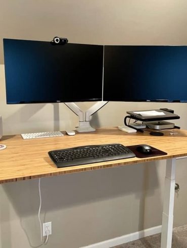 Fully standing desk