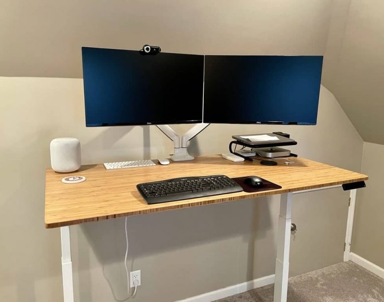 Fully standing desk