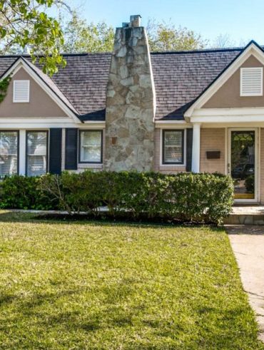 5329 El Campo Avenue 76107 Arlington Heights Ashley Mooring Briggs Freeman Sothebys luxury homes for sale in Fort Worth exterior 950x633 1