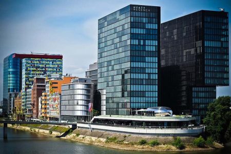 Benefits of a Property Management Company 1 architecture 1515475 960 720