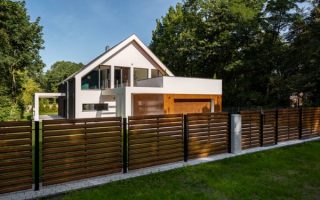 modern horizontal fence