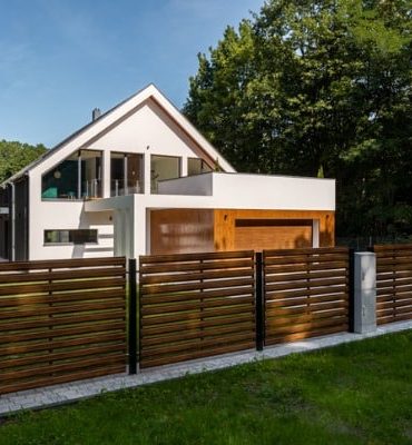 modern horizontal fence