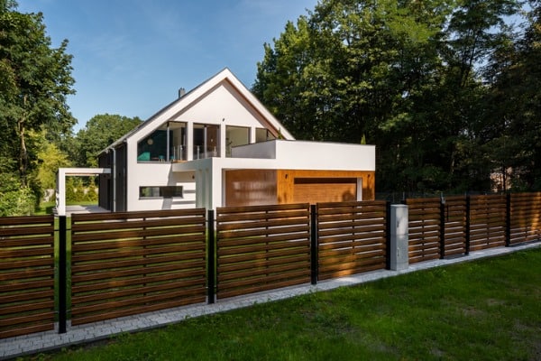 modern horizontal fence