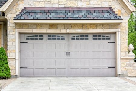 Garage Door Repair in Guelph: 5 Signs You Need Garage Door Repair 1 garage door repair in Guelph