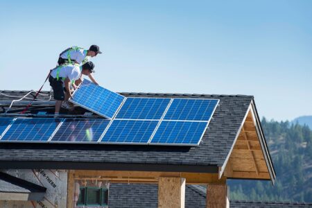 Harnessing Solar Power in Winter: Challenges and Opportunities 1 residential solar panel installation service